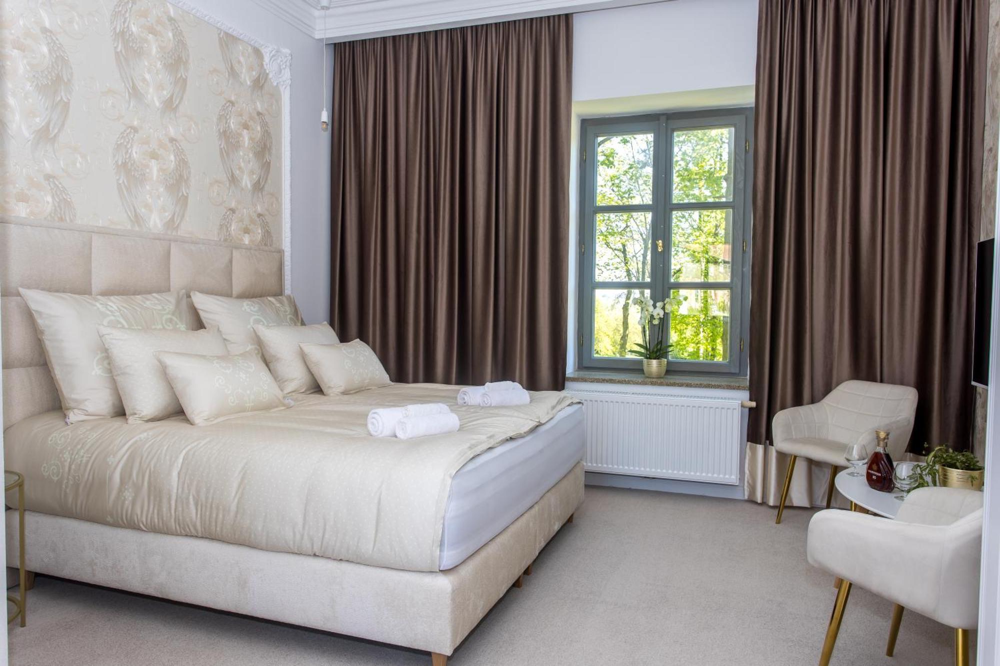 Zamek Kvasetice Hotel Havlíčkŭv Brod Kültér fotó